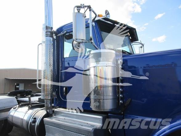 Peterbilt 389 Conventional Trucks / Tractor Trucks