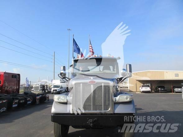 Peterbilt 567 Conventional Trucks / Tractor Trucks