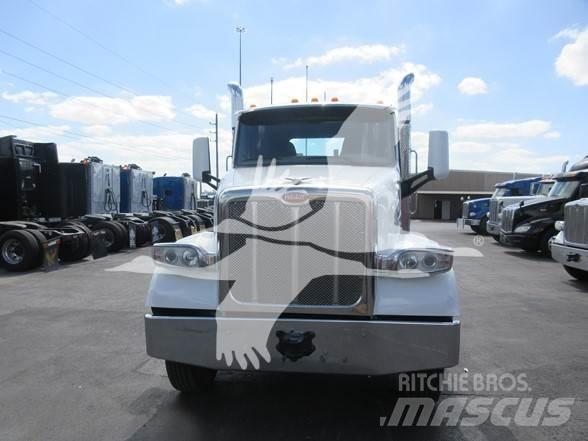 Peterbilt 567 Conventional Trucks / Tractor Trucks