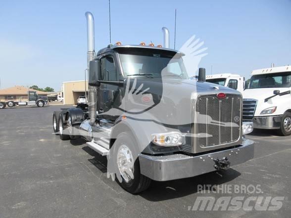 Peterbilt 567 Conventional Trucks / Tractor Trucks