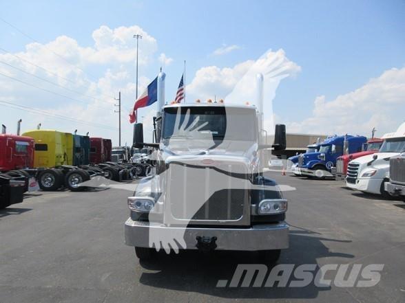 Peterbilt 567 Garbage Trucks / Recycling Trucks