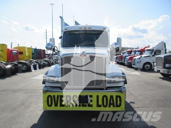 Peterbilt 567 Conventional Trucks / Tractor Trucks