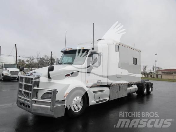 Peterbilt 579 Conventional Trucks / Tractor Trucks
