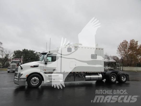 Peterbilt 579 Conventional Trucks / Tractor Trucks
