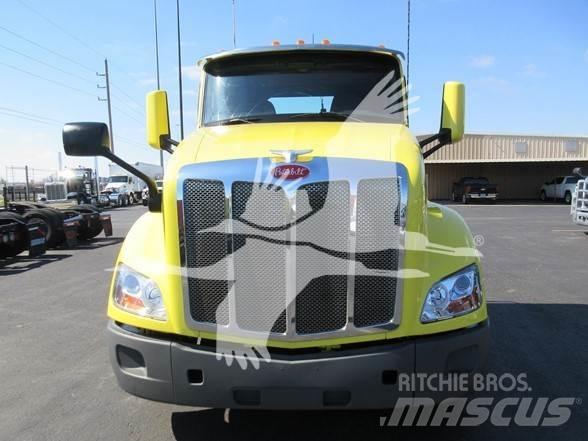 Peterbilt 579 Conventional Trucks / Tractor Trucks