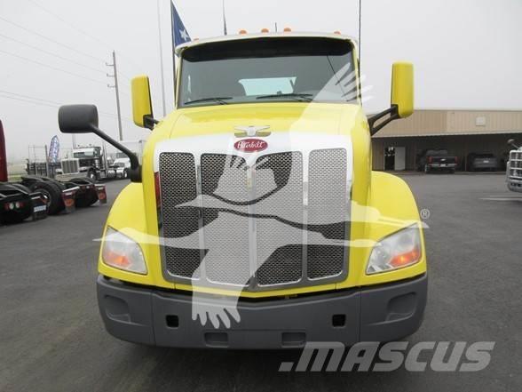 Peterbilt 579 Conventional Trucks / Tractor Trucks