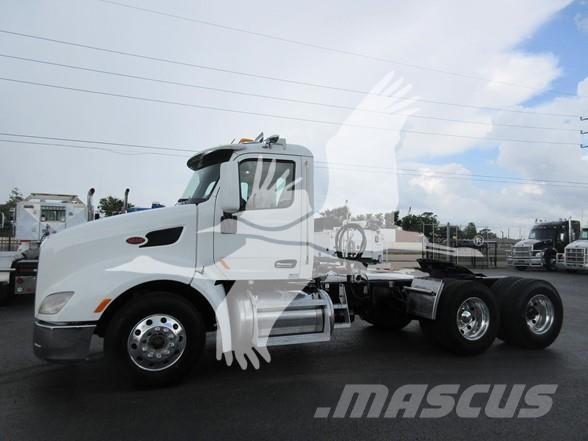 Peterbilt 579 Conventional Trucks / Tractor Trucks