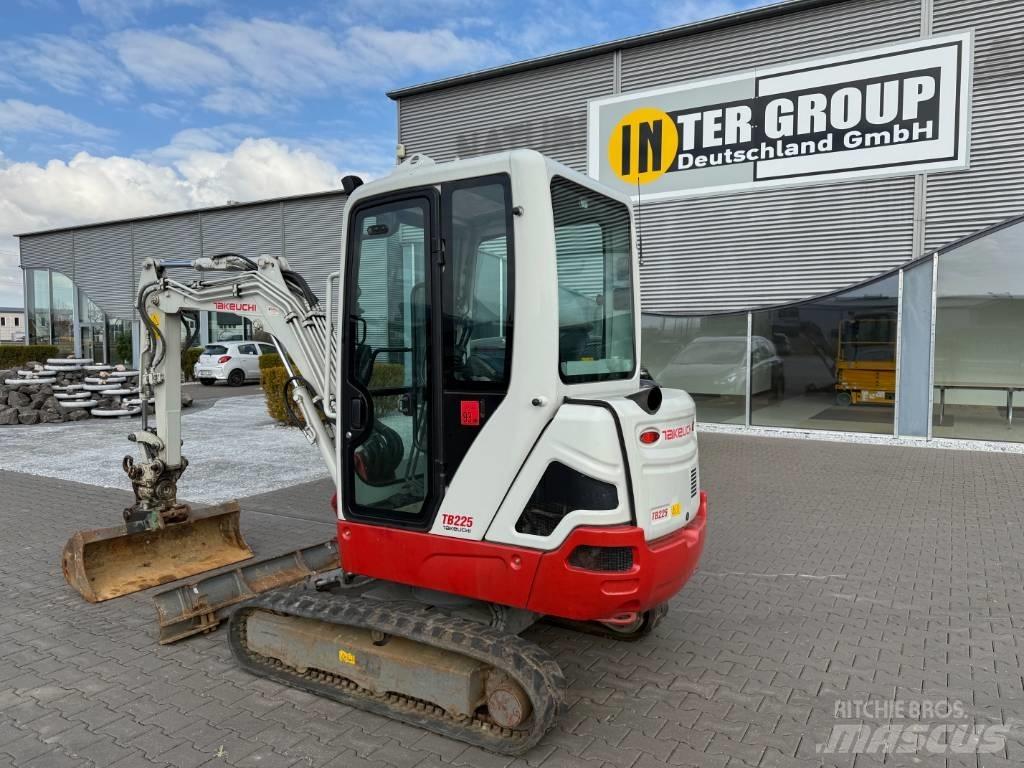 Takeuchi TB 225 V3 Mini Excavators <7t (Mini Diggers)