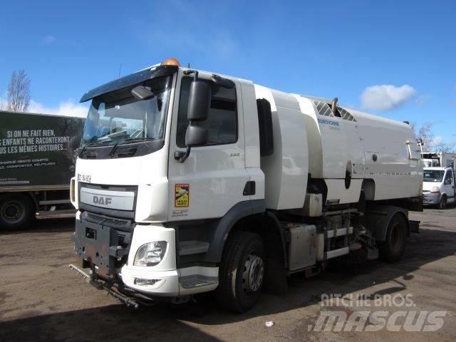 DAF CF330 Sweeper trucks