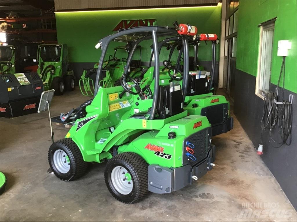 Avant 423 Skid Steer Loaders