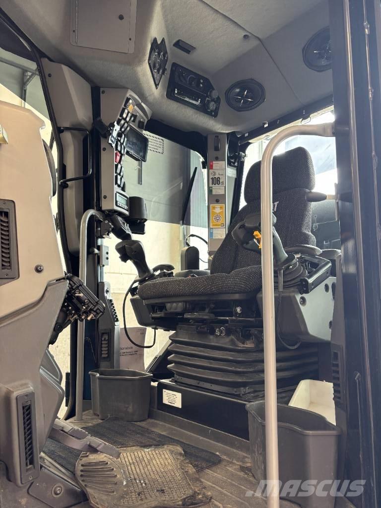 CAT 120 AWD Motor Graders