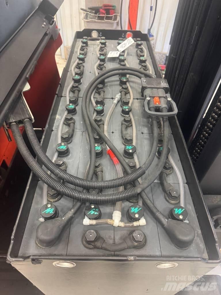 BT Toyota RRE 160 Reach trucks