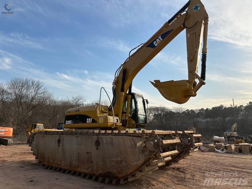 CAT 320 C L Amphibious Excavators