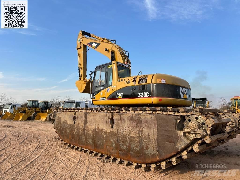 CAT 320 C L Amphibious Excavators