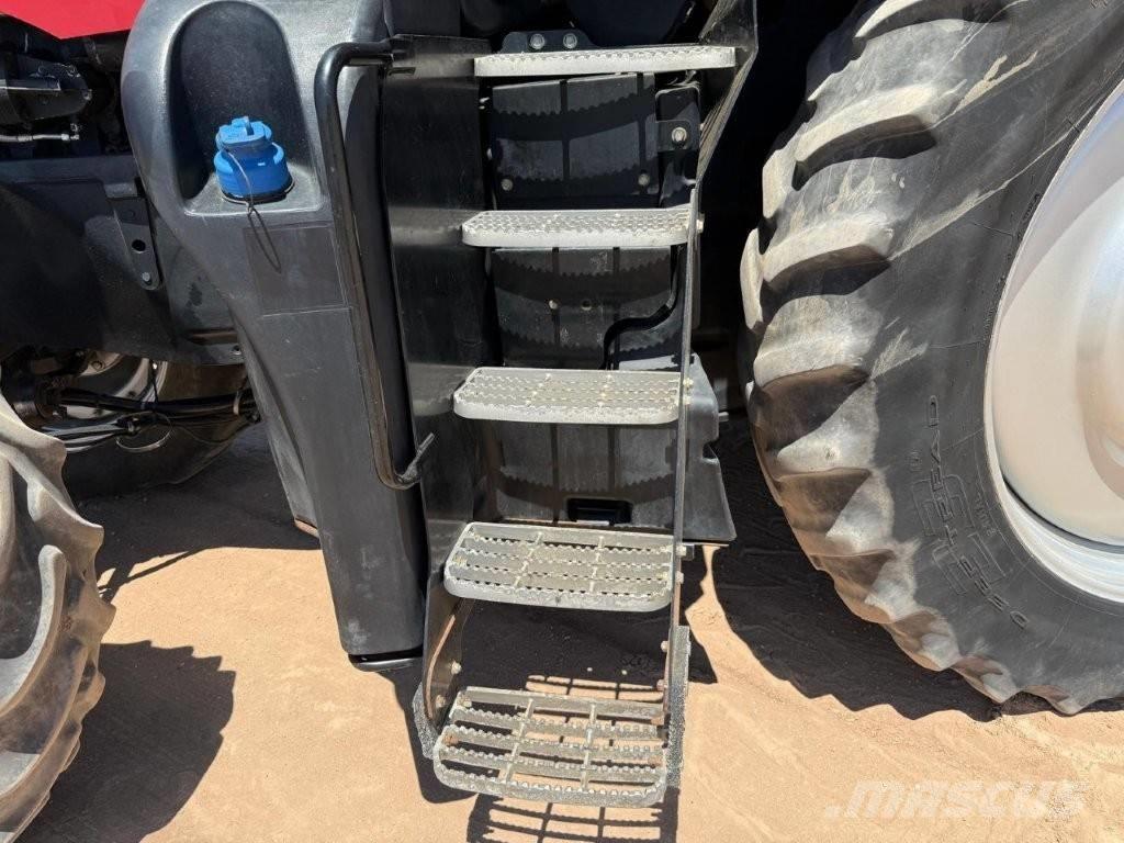 Case IH 310 Tractors