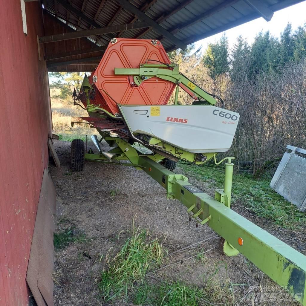 CLAAS Tucano 440 Combine Harvesters