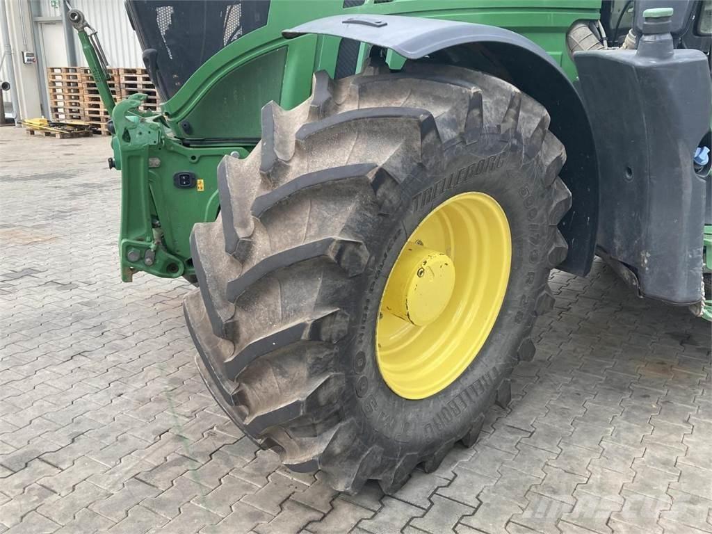John Deere 6250R Tractors