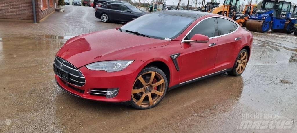 Tesla Model S P85D Automobiles / SUVS