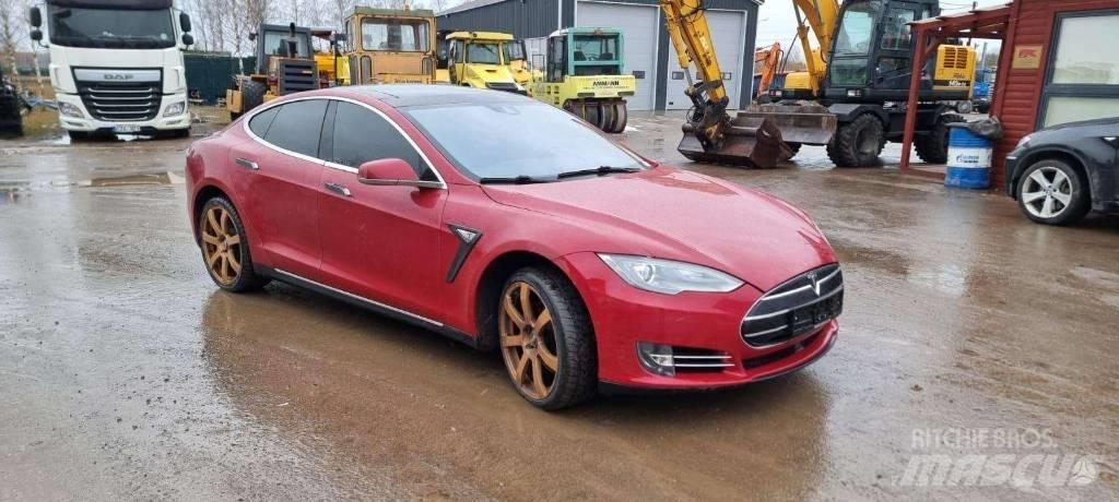 Tesla Model S P85D Automobiles / SUVS