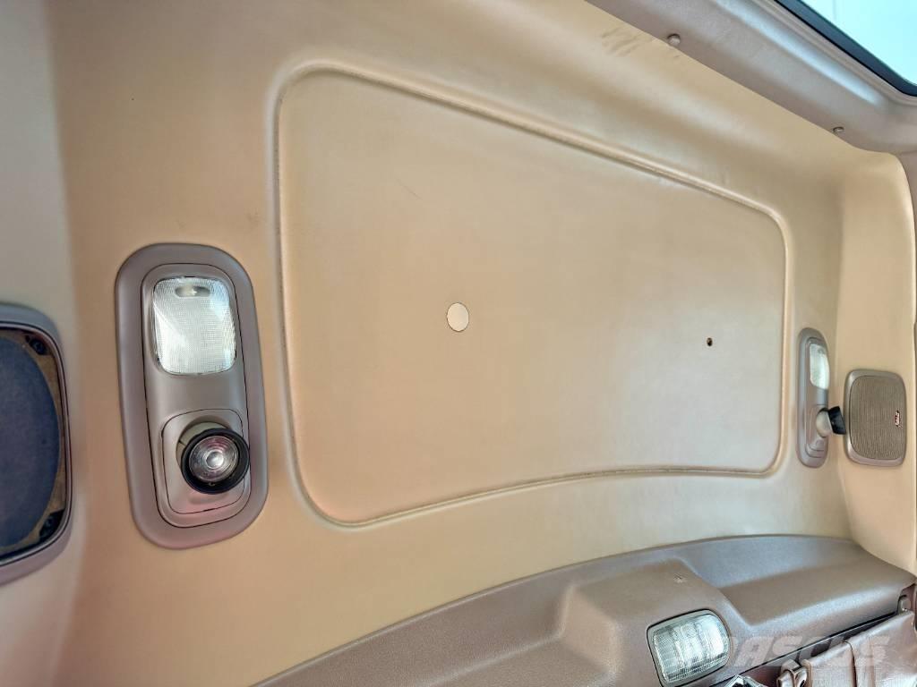Peterbilt 378 Conventional Trucks / Tractor Trucks