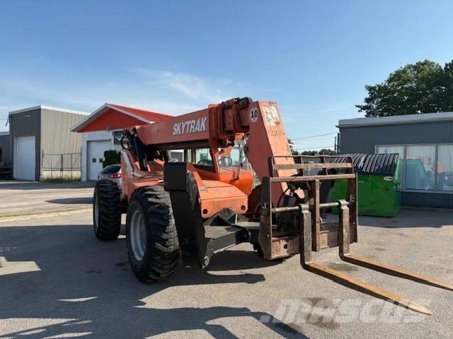 SkyTrak 10054 Telescopic Handlers
