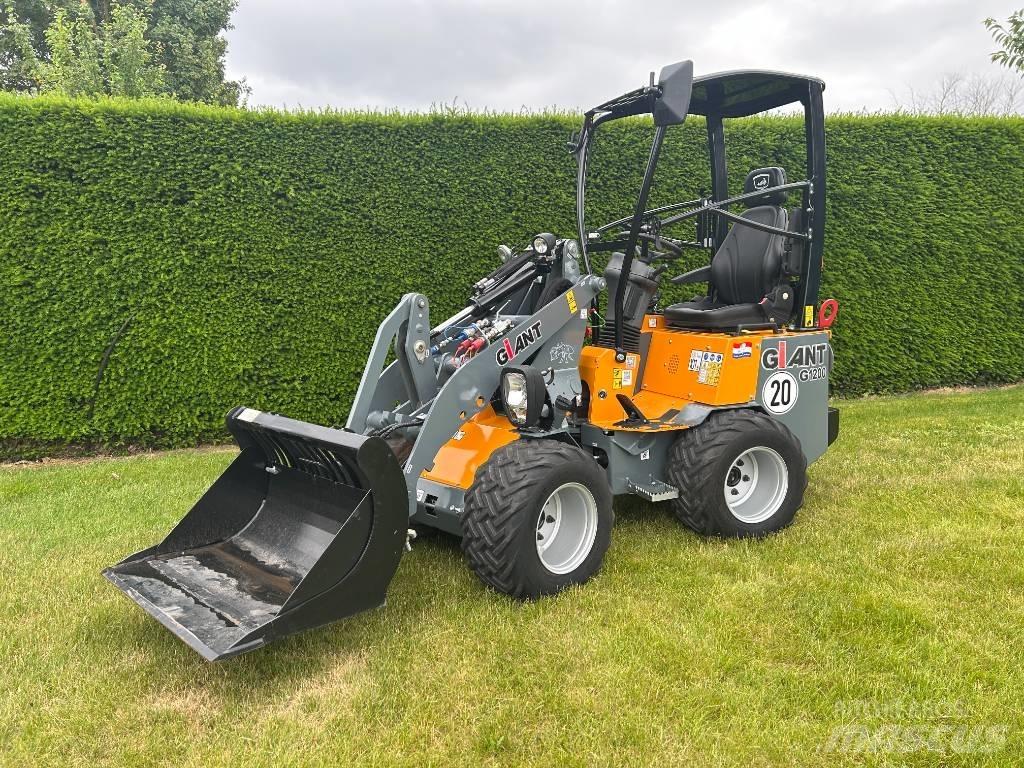GiANT G 1200 Mini Loader