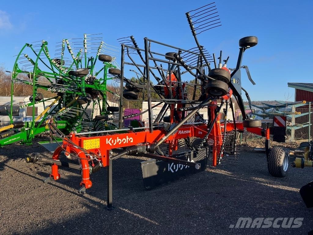 Kubota RA2584 Swathers \ Windrowers