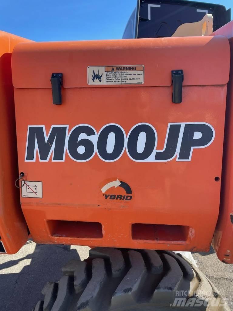 JLG M-600-JP Articulated boom lifts