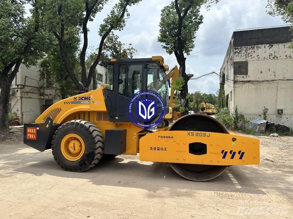 XCMG XS 203 J Single drum rollers