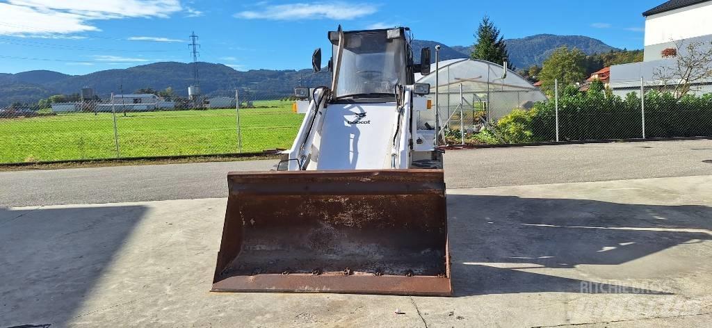 Bobcat 2400 Wheel Loaders