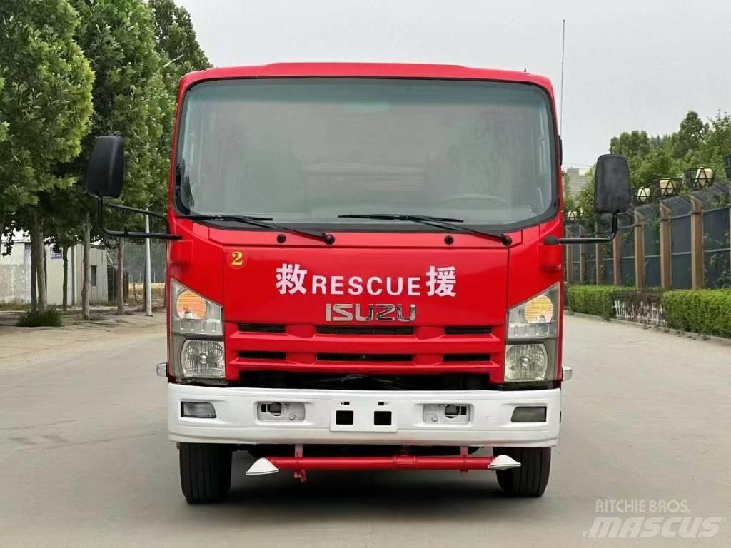 Isuzu ELF Work Trucks / Municipal