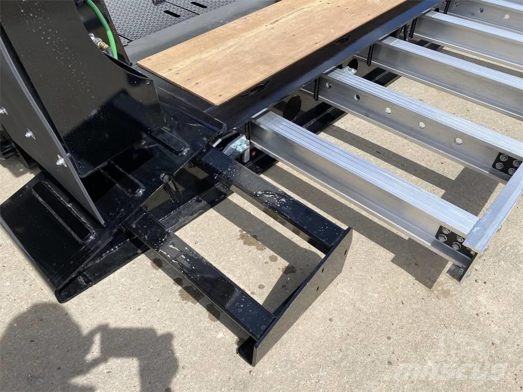 Jet TRI AXLE DETACH Lowboy trailer