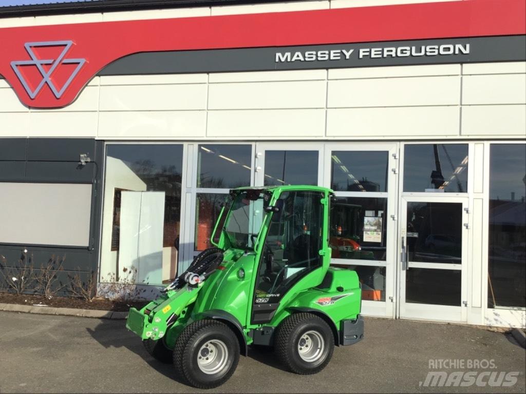 Avant 528 Skid Steer Loaders