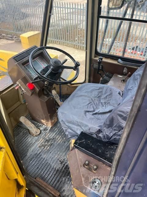 Komatsu WA 600-1 Wheel Loaders