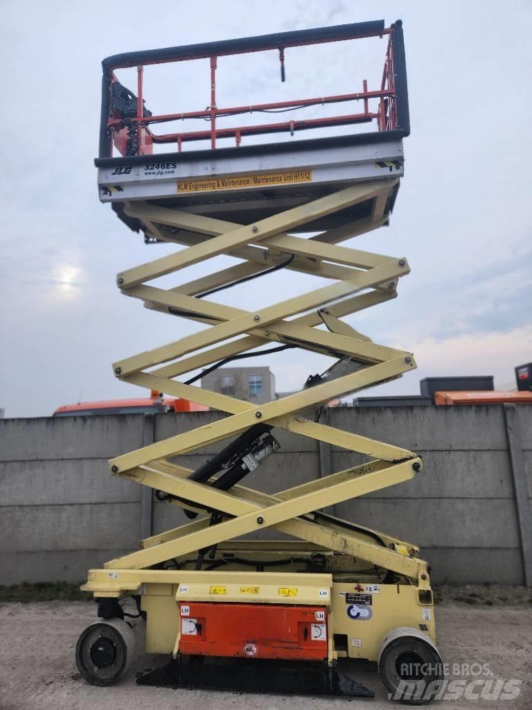 JLG 3246 ES Scissor Lifts