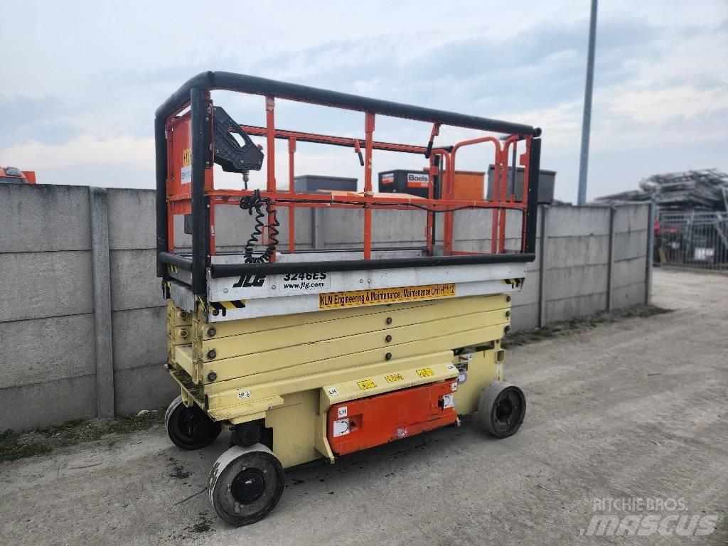 JLG 3246 ES Scissor Lifts