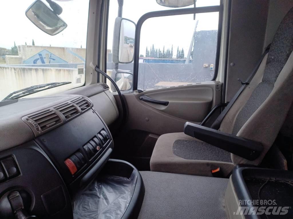 Dafe CF310 Reefer Trucks