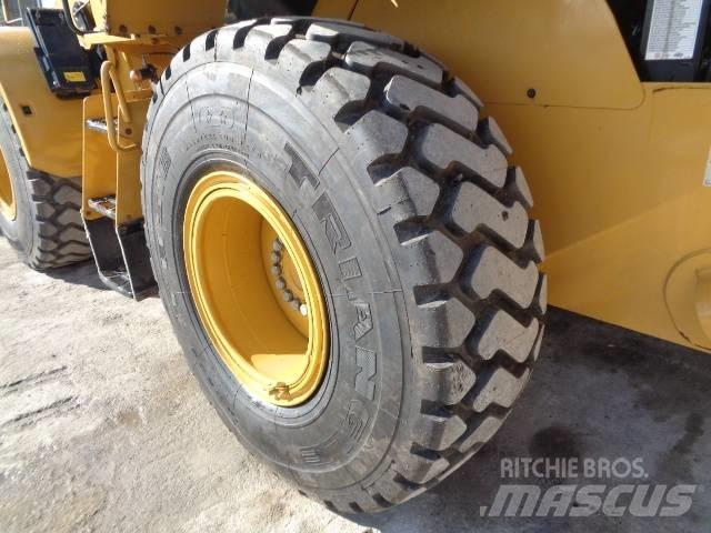 CAT 926M Wheel Loaders