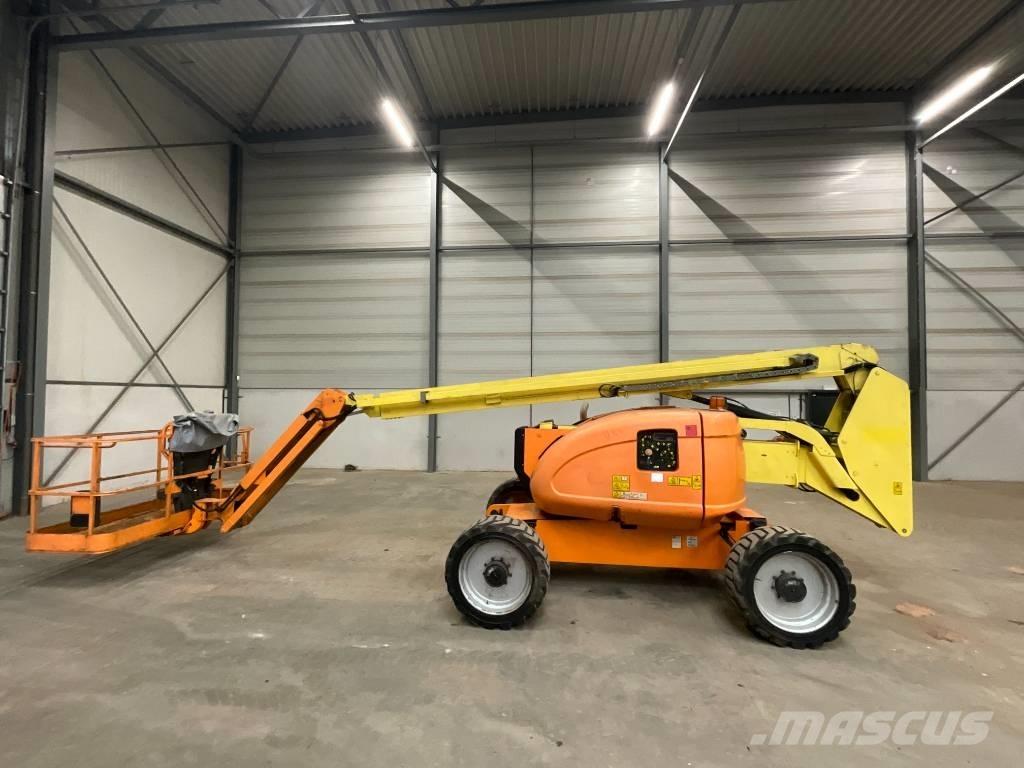 JLG 600 AJ Articulated boom lifts