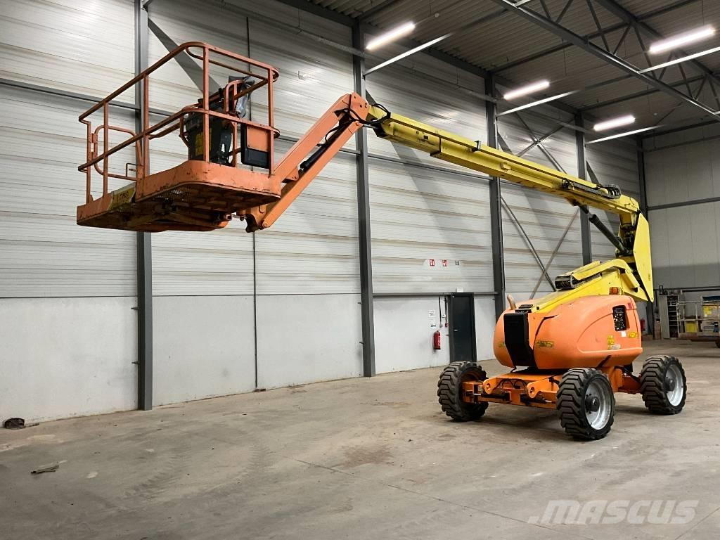 JLG 600 AJ Articulated boom lifts