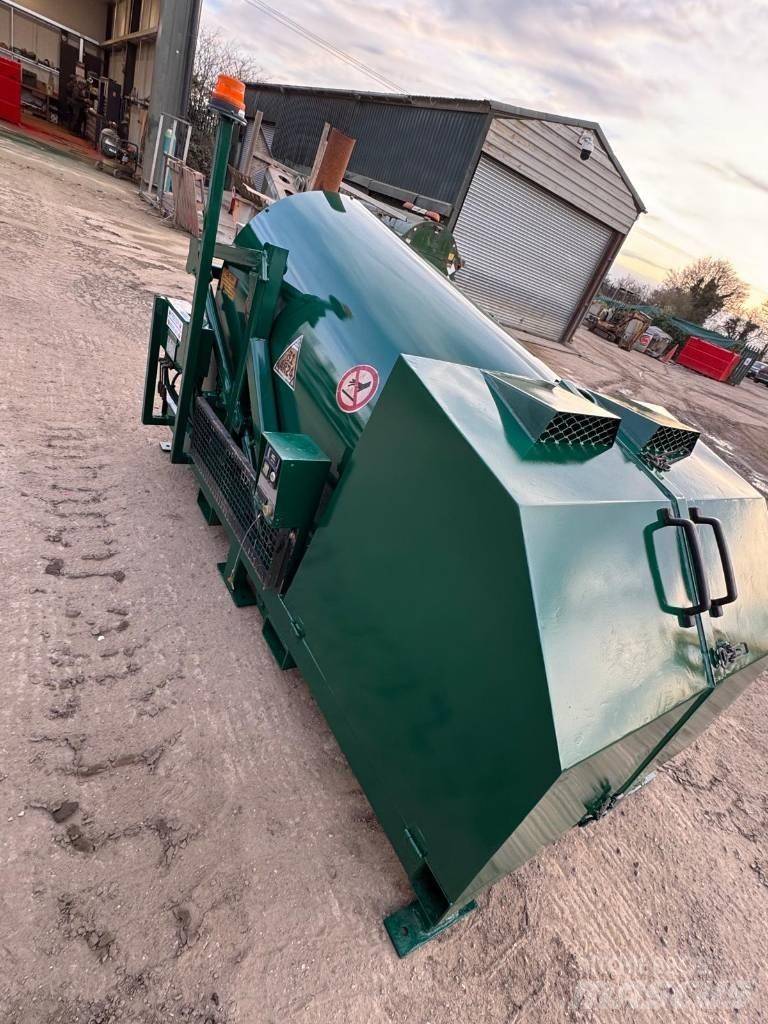 ROADMENDER MODEL 4 Small Asphalt Machines
