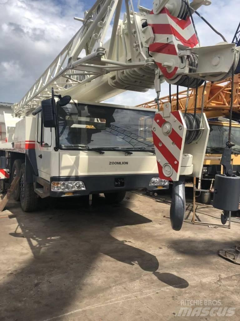 Zoomlion QY 70 V Mobile and all terrain cranes