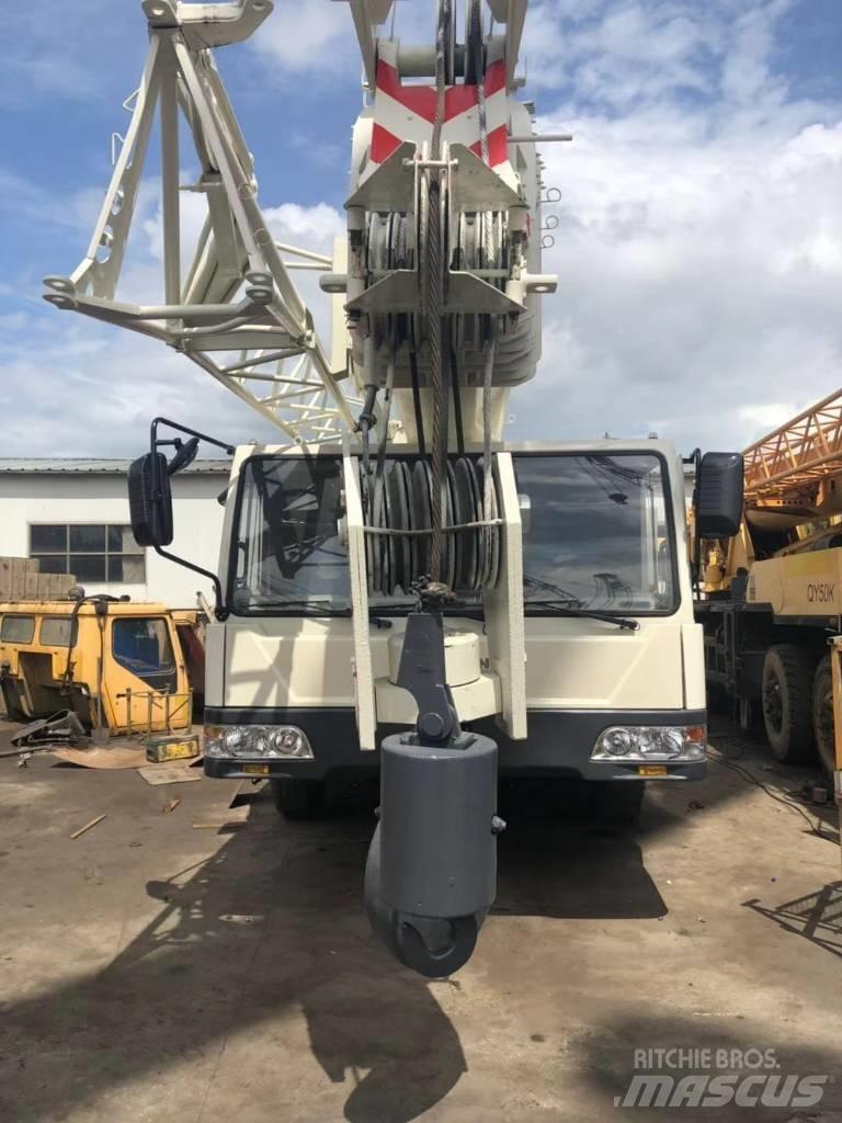 Zoomlion QY 70 V Mobile and all terrain cranes