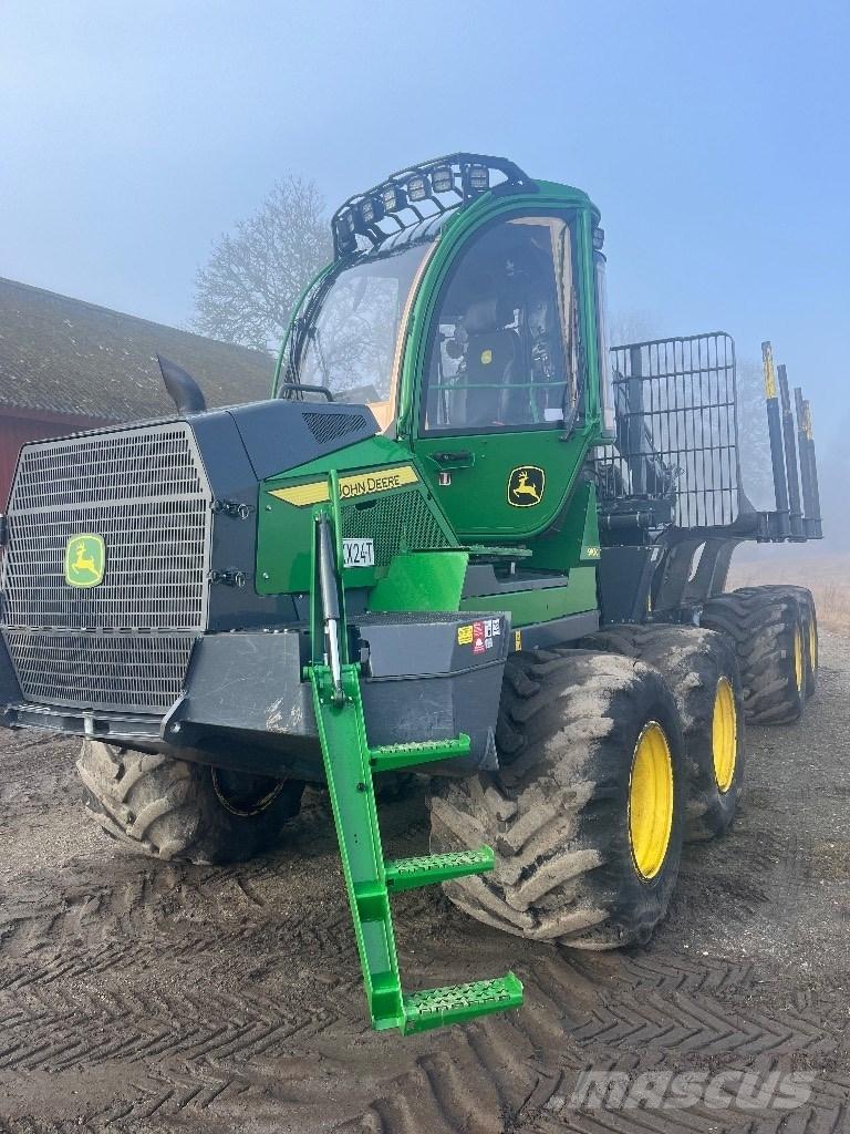 John Deere 910G Forwarders