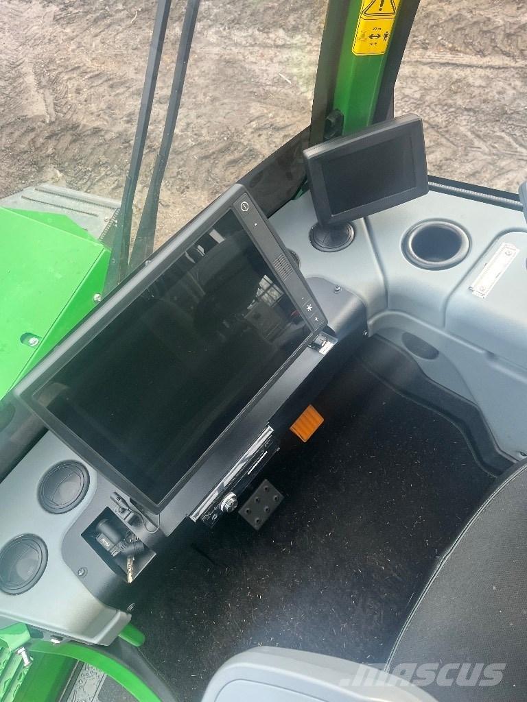 John Deere 910G Forwarders