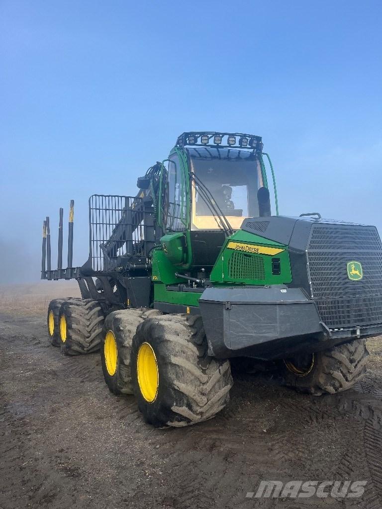 John Deere 910G Forwarders