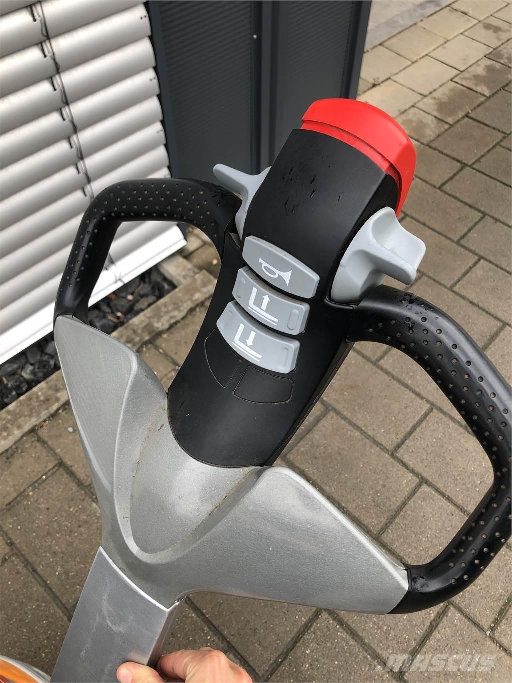 Still EXU16 Low lifter