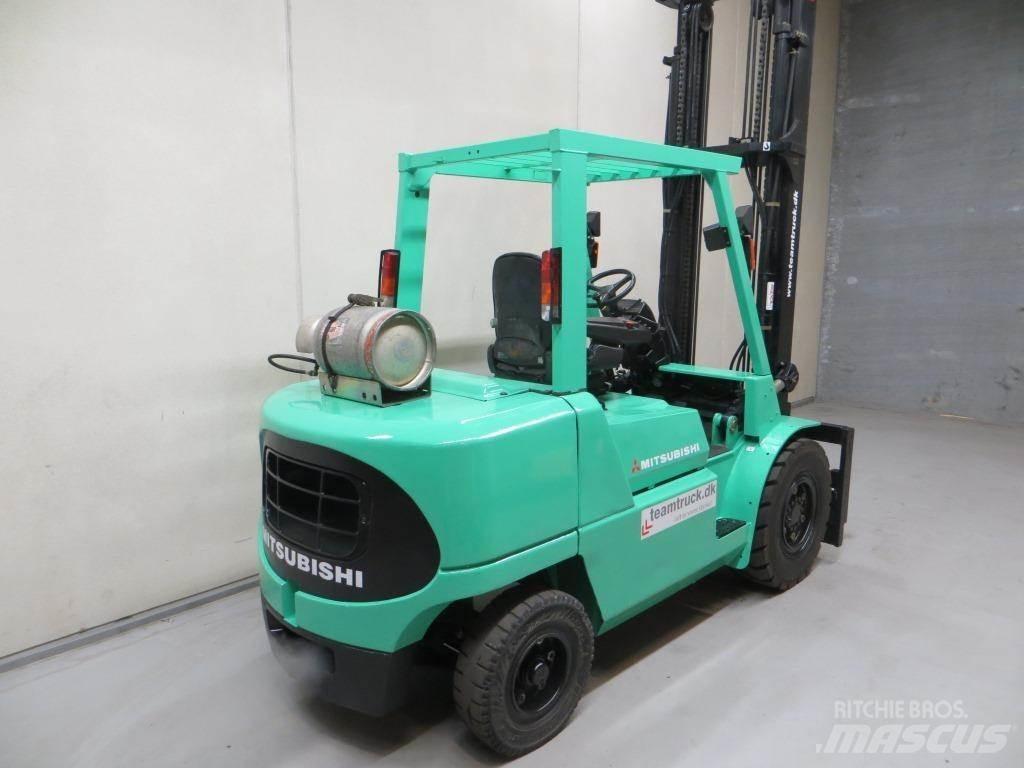 Mitsubishi FG45K2 LPG trucks