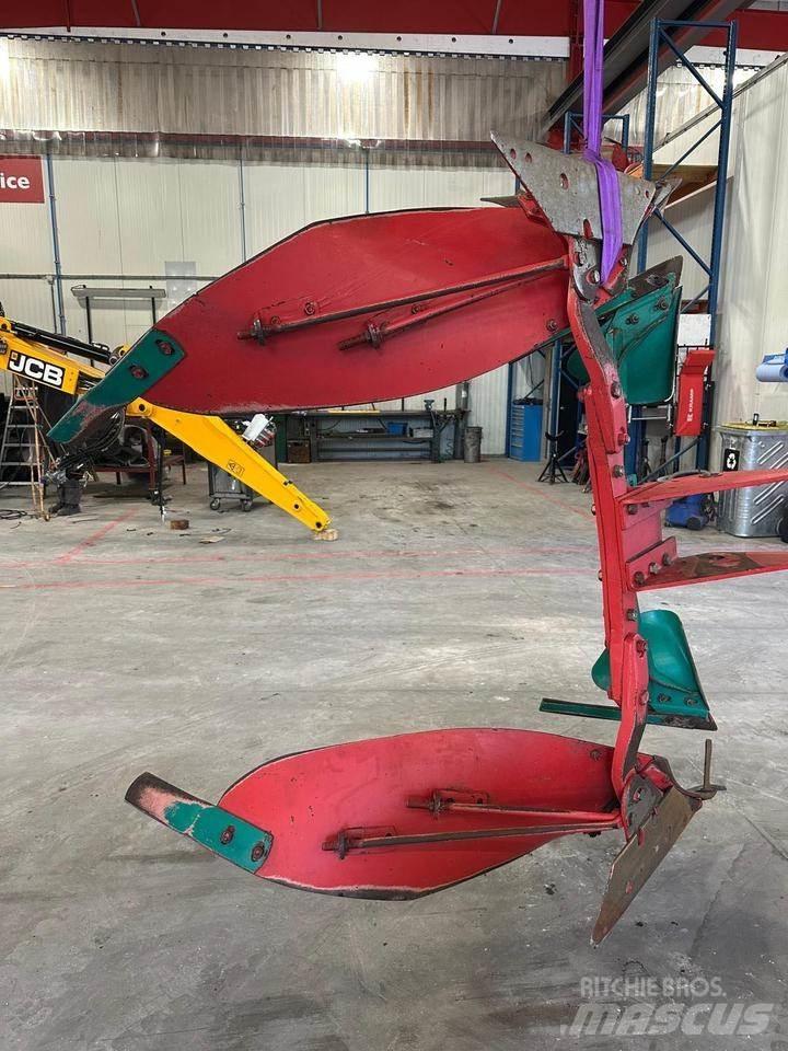 Kverneland LO / LB Reversible ploughs
