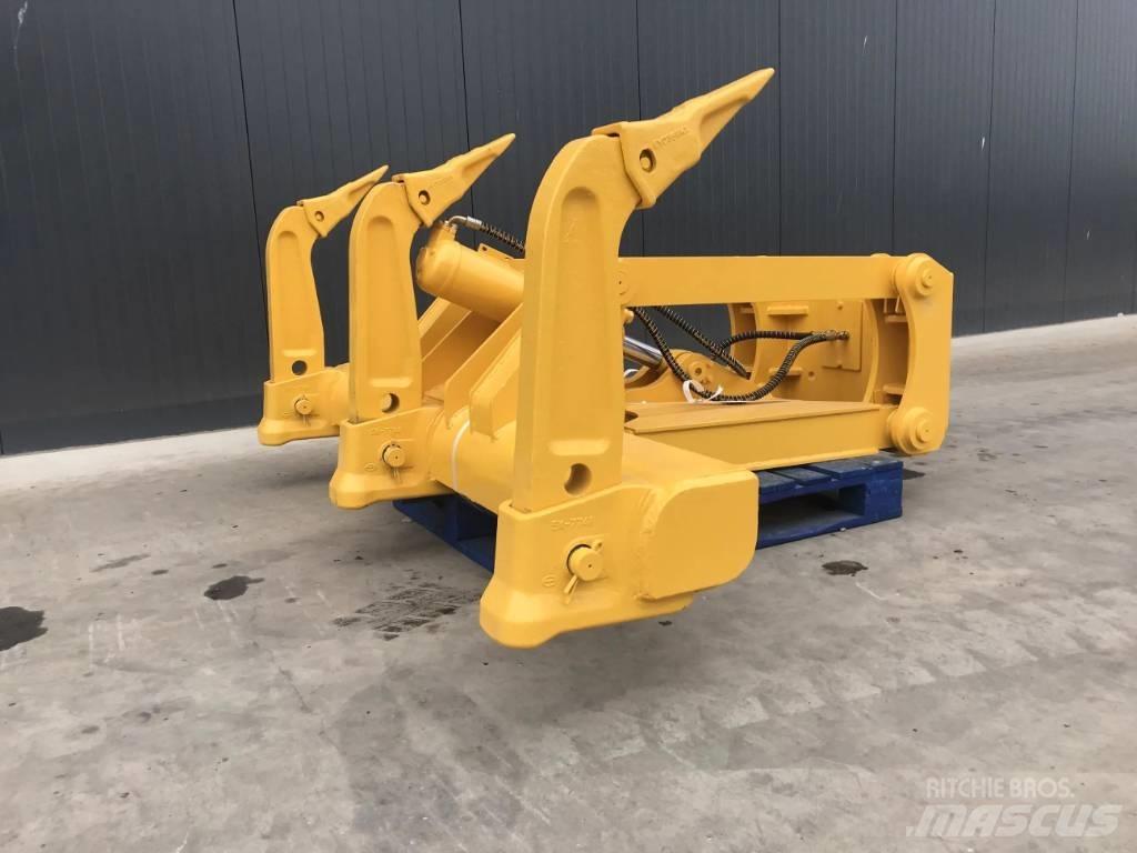 Komatsu D71 Rippers